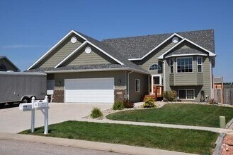Building Photo - 10218 Ventura Ln