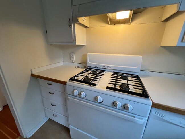 Foto del edificio - 2 Bedroom 2 bath downtown apartment available now