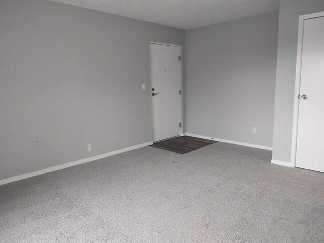 Building Photo - Kingsgate Village