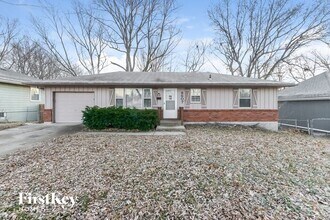 Building Photo - 8607 Elm Ave