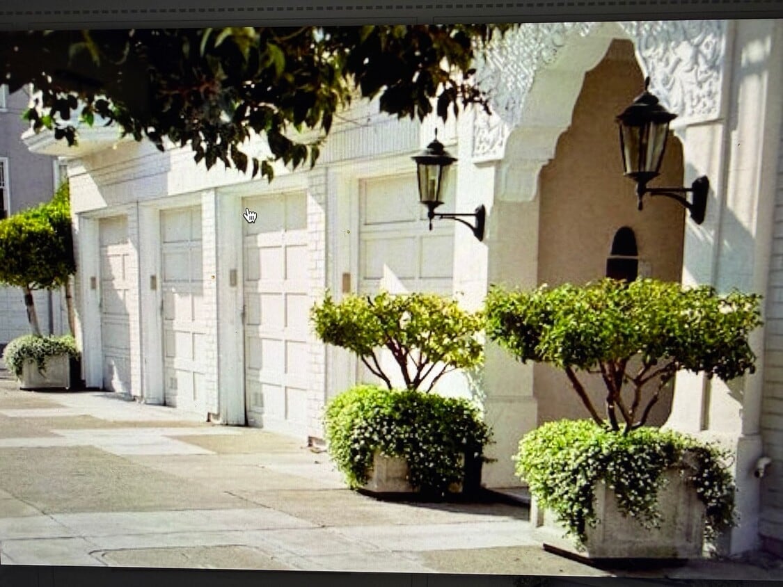 Interior Photo - The Franciscan Apartments - Prime Marina one block from Chestnut