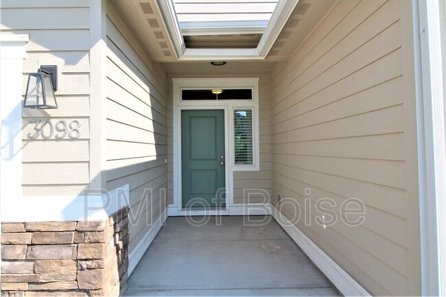 Building Photo - 3098 W Everest St