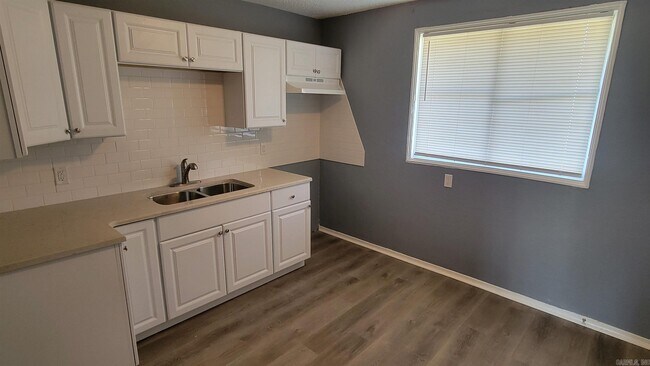 Foto del edificio - 41 Hiland Pl