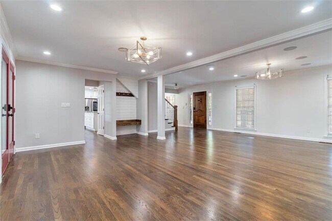 Foto del edificio - 1655 Broughton Ct