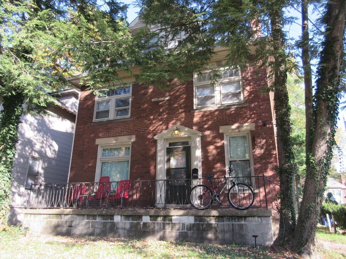 Foto principal - 262 E 19th Ave