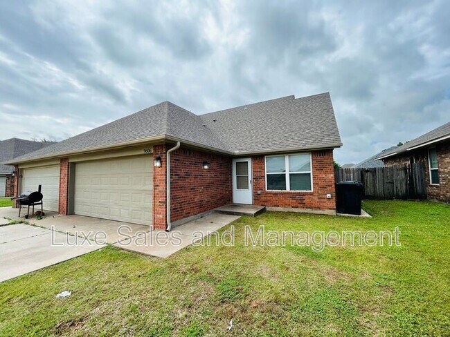 Foto del edificio - 9606 SW 17th St