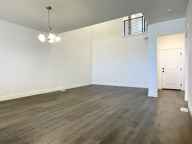 Building Photo - 4411 W Monument Peak Dr