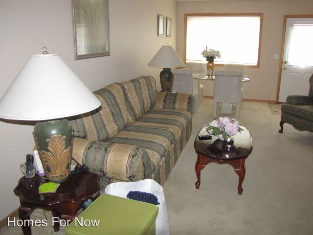 Foto del edificio - 17580 Gillette Way