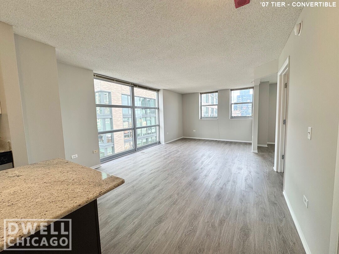 Foto principal - 161 N Jefferson St