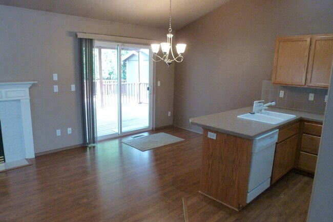 Foto del edificio - 5456 Monterey Dr SE