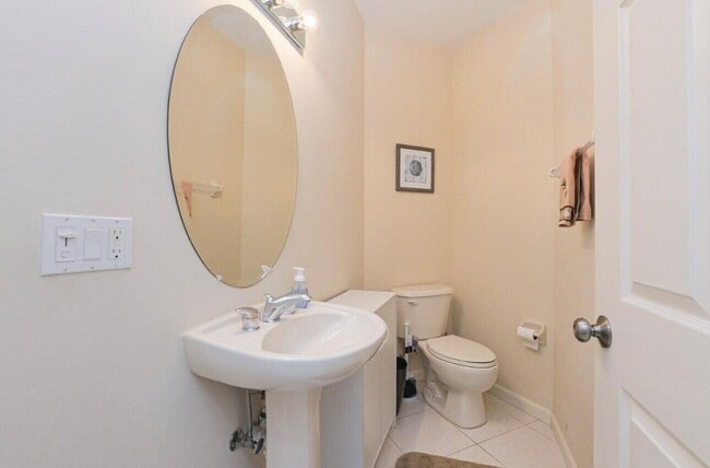 Building Photo - 8923 Sandshot Ct