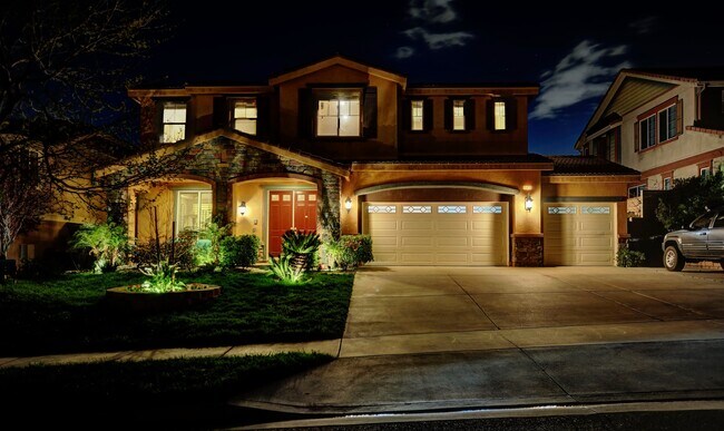 Building Photo - 15133 Jackrabbit St