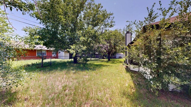 Building Photo - 2603 Lu Cir