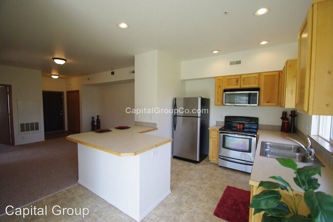 Building Photo - 2216 E Whispering Willow Ln