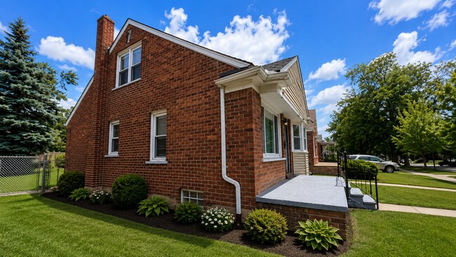 Foto del edificio - Completely Renovated 3-Bedroom Home for Lease - Call (313)429-3244