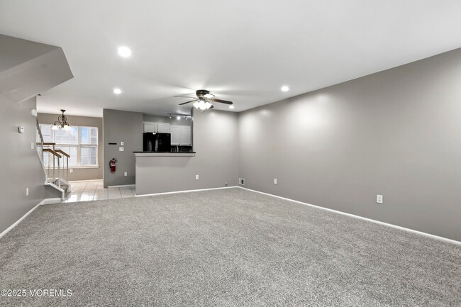 Building Photo - 1707 Ridgeview Ct