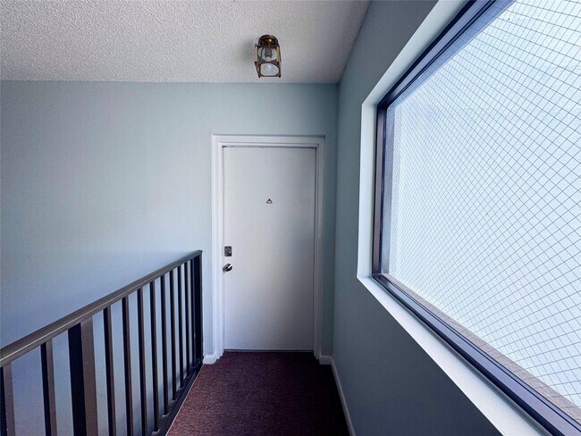 Foto del edificio - 6237 Old Court Rd