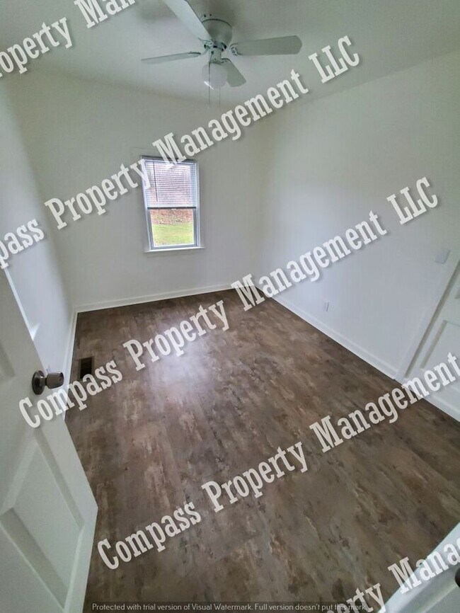 Building Photo - $1095 - 2 Bed, 1 Bath - Parkesburg