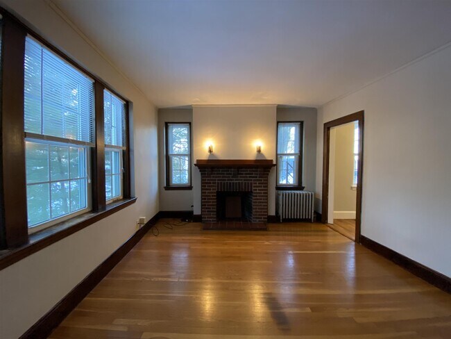 Foto del edificio - 115 College Ave