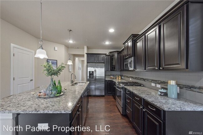 Foto del edificio - 4 br, 3.5 bath House - 20021 94th AVE NE