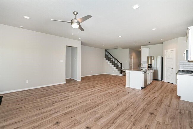 Foto del edificio - 18614 Georgina Lily Ln