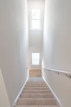 Building Photo - 205 Maddox Dr