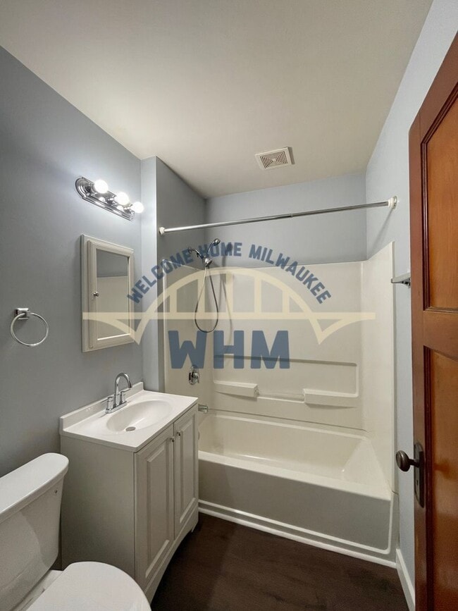 Building Photo - 2722 N 48th St