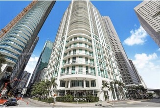 Building Photo - 300 S Biscayne Blvd