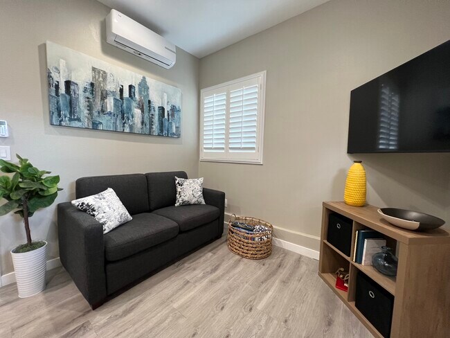 Foto del edificio - 11023 Bullis Rd