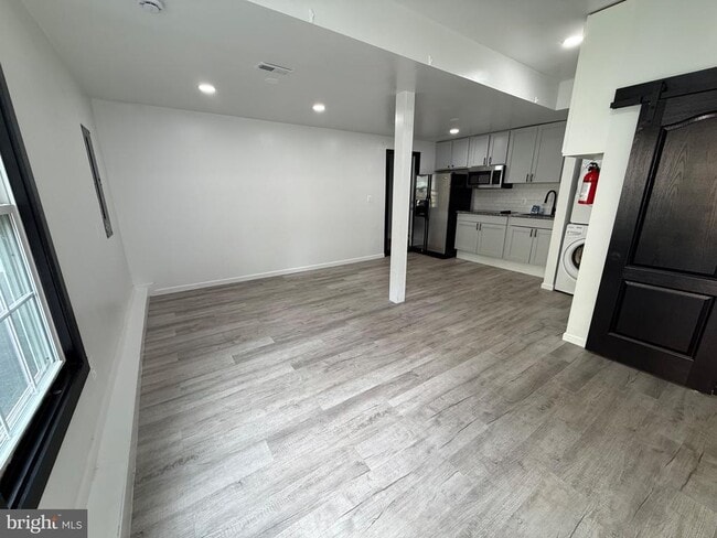 Building Photo - 119 Ivywood Dr