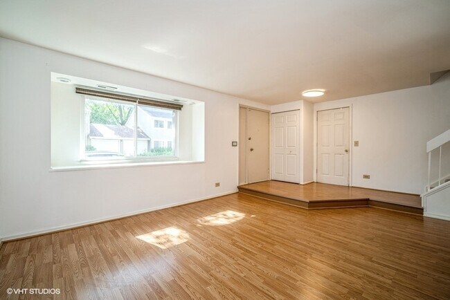 Building Photo - 1338 N Shadow Lake Ter