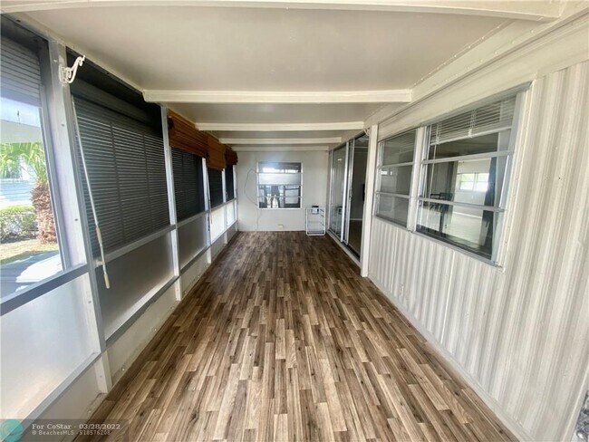 Building Photo - 4327 Mission Bell Dr