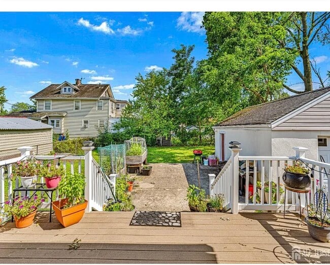 Building Photo - 305 Penfield Pl