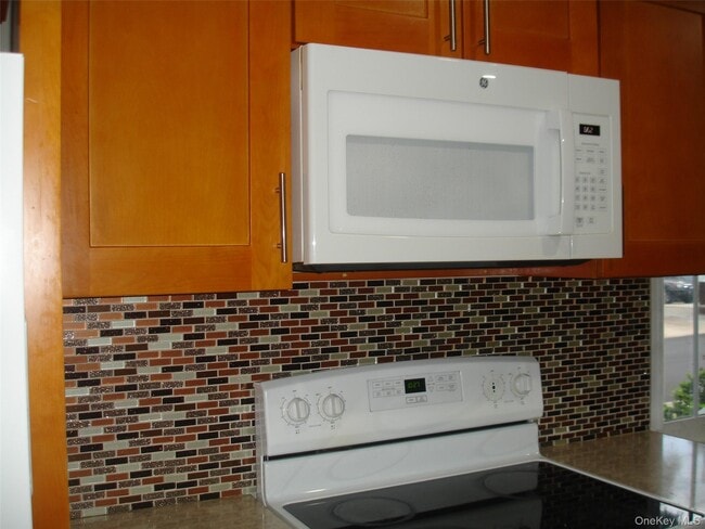 Foto del edificio - 253 Frederick Ave