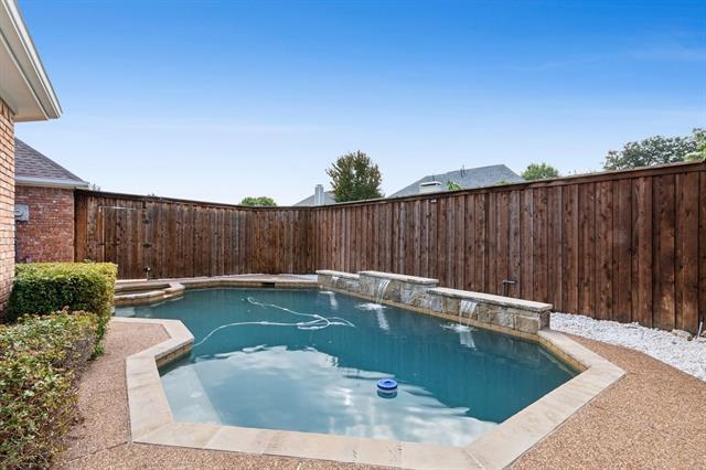 Primary Photo - 1920 Templehill Dr