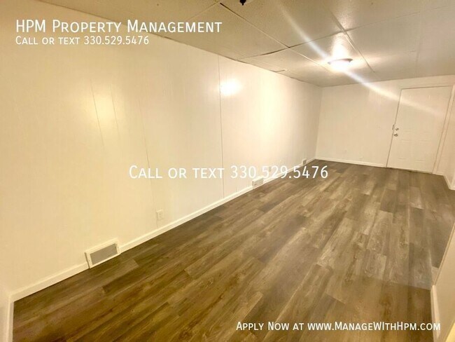 Foto del edificio - 1214 Woodward Pl NW