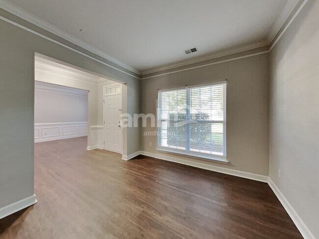 Building Photo - 111 Hawleyville Street