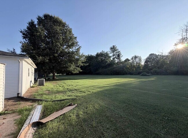 Foto del edificio - 125 Kinnard Kelley Ln