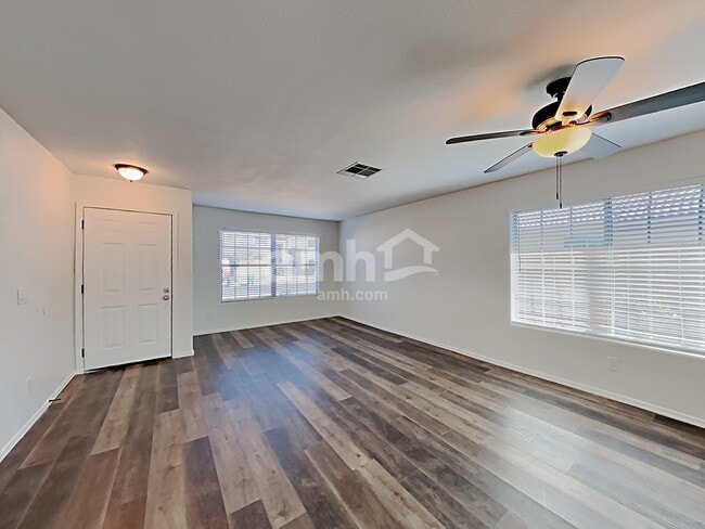 Building Photo - 3025 W Horsham Dr