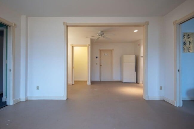 Interior Photo - 1901 Lyndale