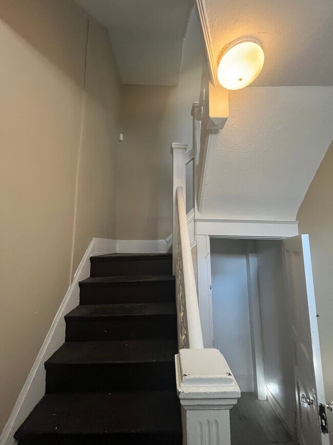 Foto del edificio - 235 Emming St