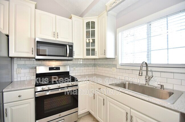 Foto del edificio - 4010 Pelham St NE