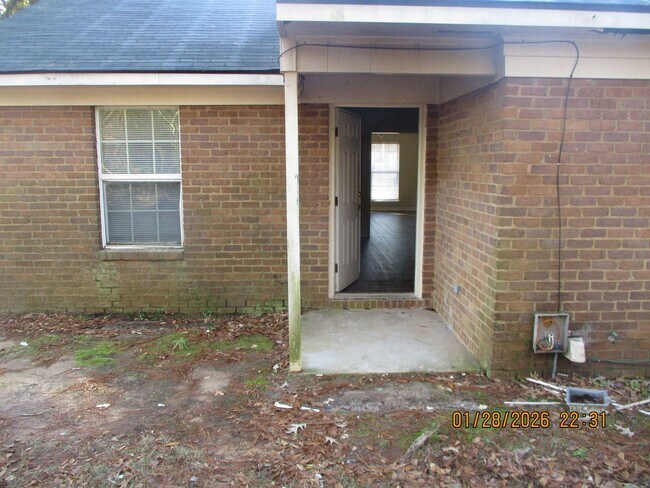 Foto del edificio - 305 Station Crossing Dr