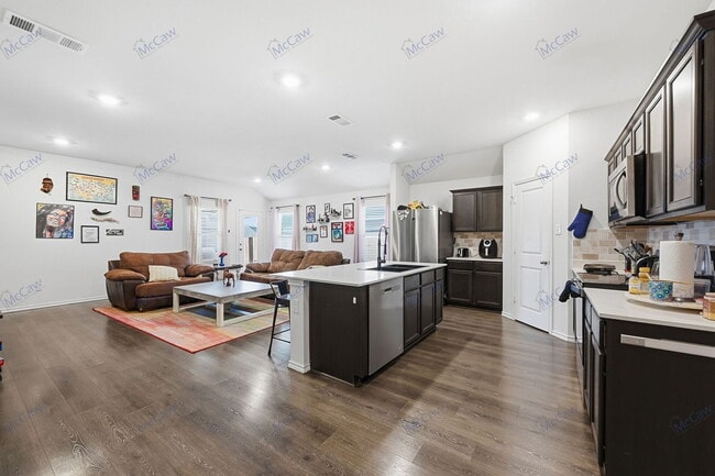 Building Photo - 1212 Briar Hl Dr