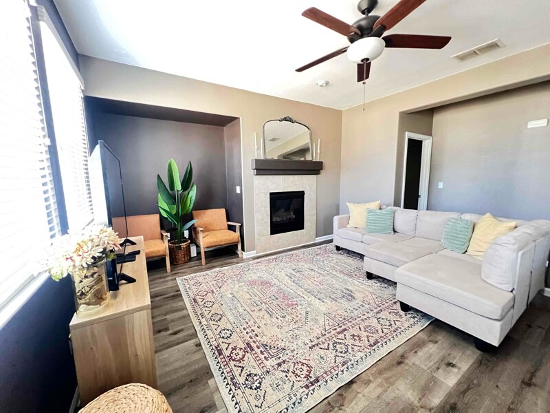 Foto del edificio - 5529 Trailhead Loop