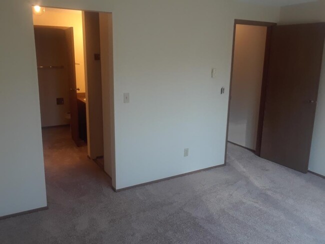 Building Photo - Magnolia Suites - 2 bedrooms