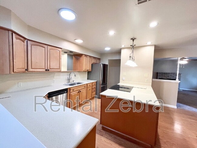 Building Photo - 2661 Hoover Ct