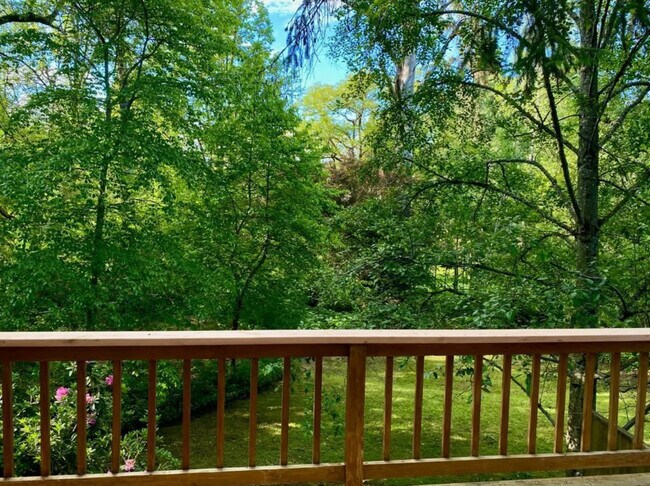 Foto del edificio - 8033 SW Hemlock St