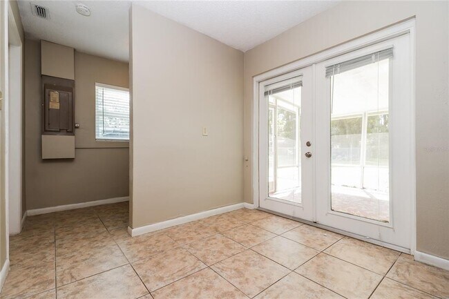 Foto del edificio - 7149 Wedgewood Dr