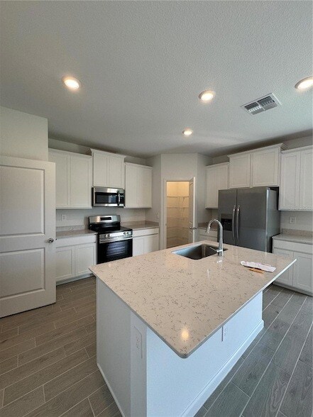 Building Photo - 6660 SW 89th Loop